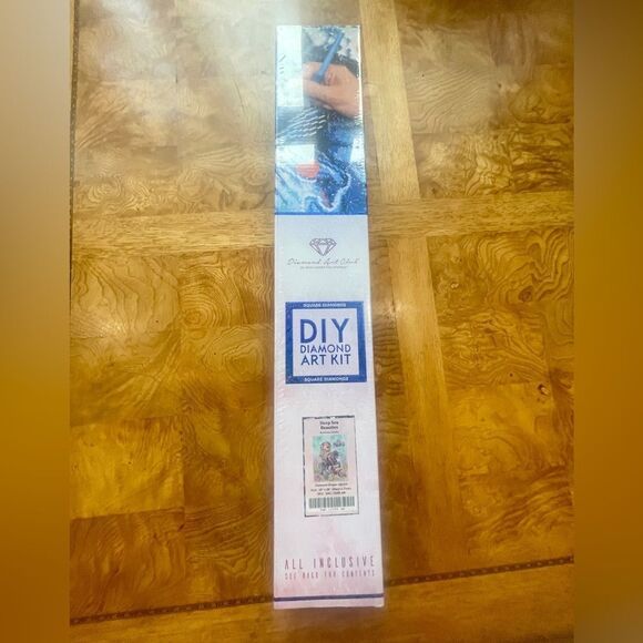 Deep Sea Beauties by Simon Candini & Diamond Art Club! - Picture 5 of 5